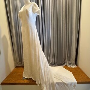 Silk Watters Wedding Dress size 12 lined thick crepe modest short sleeves